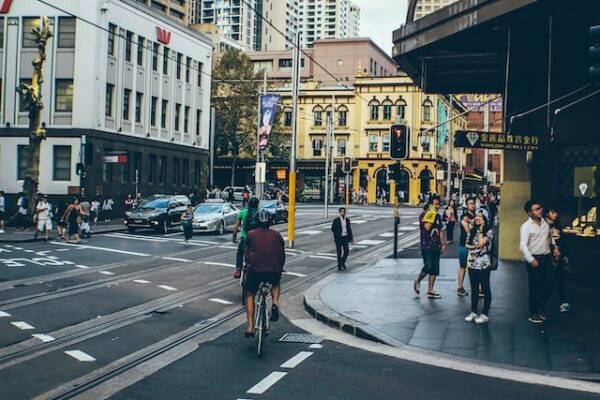 Distracted Driving: 5 Ways to Stay Safe - Blue Badge Australia